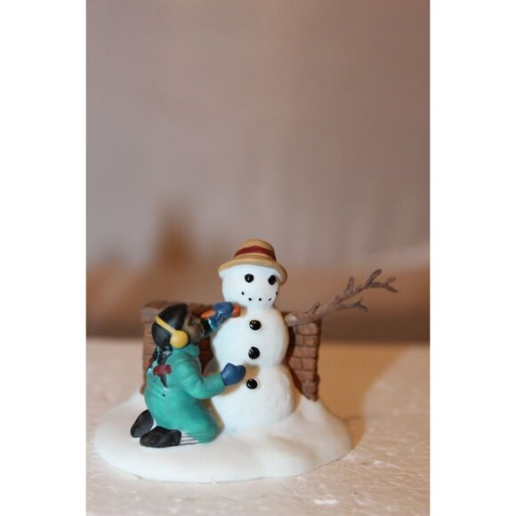 Dept 56 Christmas In the City - Playing in the Snow - Picture 6 of 8